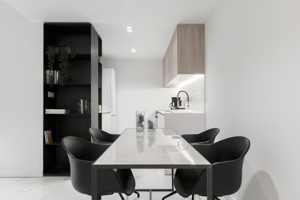 Апартаменты (Апартаменты с 2 спальнями и патио), Heritage Boutique Apartments