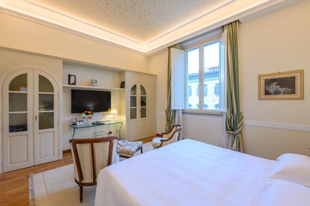 Двухместный (Улучшенный двухместный номер с 1 кроватью или 2 отдельными кроватями) отеля Hotel Kraft, Флоренция