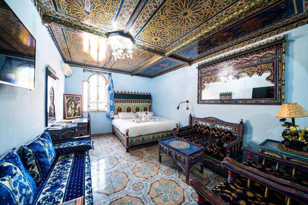 Четырехместный (Четырехместный номер с ванной комнатой) отеля Moroccan House, Марракеш