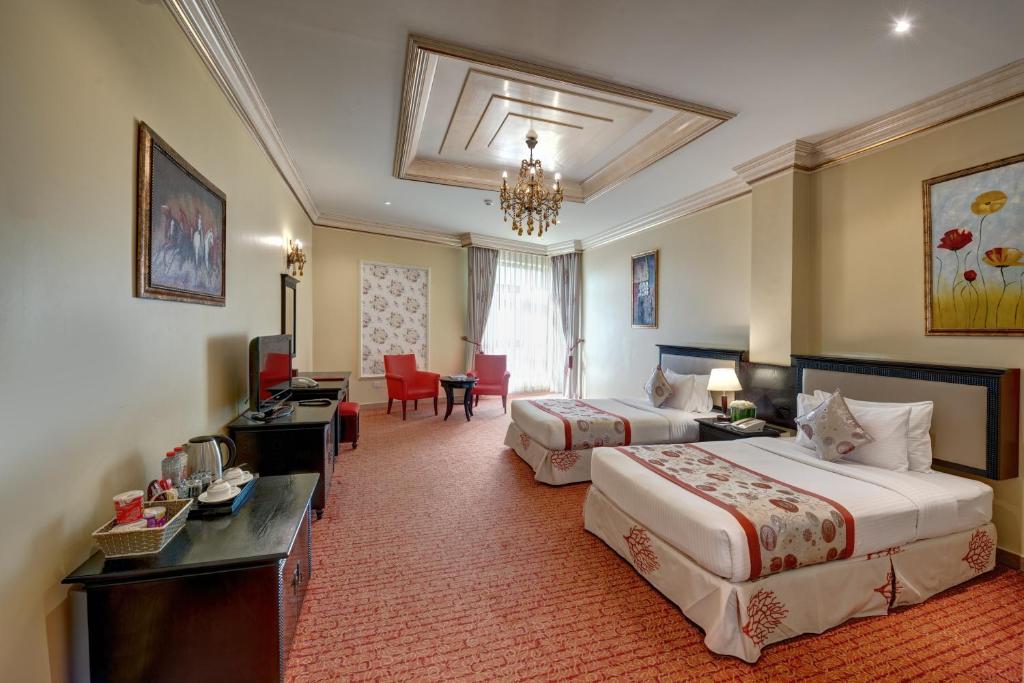 Двухместный (Двухместный номер Делюкс с 1 кроватью или 2 отдельными кроватями и балконом) курортного отеля Sahara Beach Resort & Spa, Шарджа