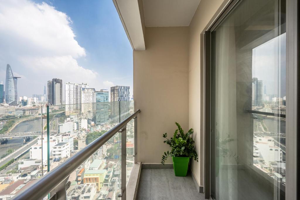 Апартаменты (Апартаменты с 3 спальнями), MILLENIUM SAIGON RIVERSIDE with BITEXCO VIEW