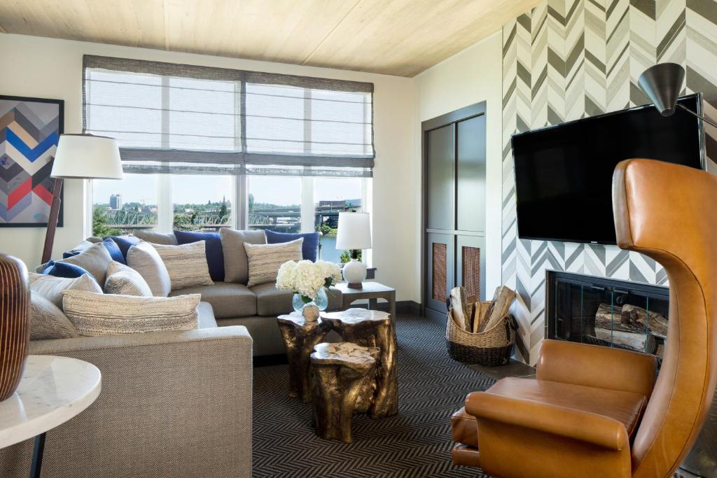 Сьюит (Mount Hood Suite), Kimpton Riverplace Hotel, an IHG Hotel