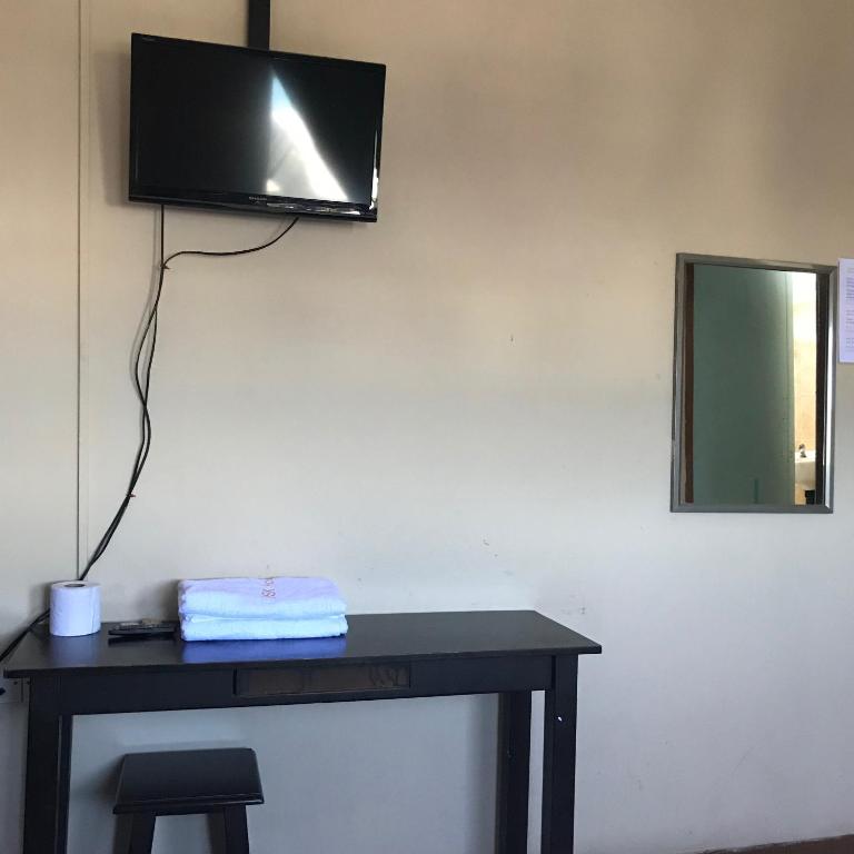 Двухместный (Стандартный двухместный номер с 1 кроватью или 2 отдельными кроватями), Iskandar Sinsuran Guesthouse