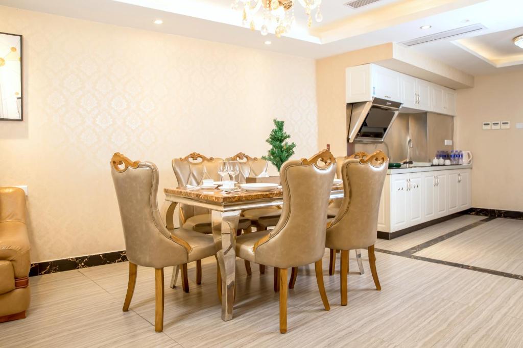 Апартаменты (Улучшенные апартаменты с 3 спальнями), Guangzhou Pengman Apartment Zhengjia Huanshi Branch