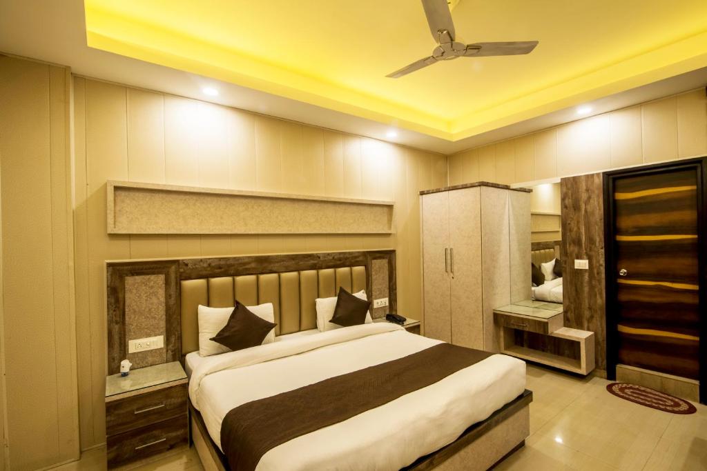 Двухместный (Двухместный номер Делюкс с 1 кроватью), Hotel Mahajan International, Delhi Airport