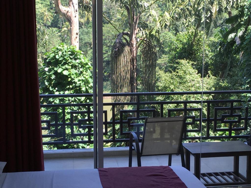 Трехместный (Riverfront Deluxe Triple Room), Kandy Rivers Edge Nature Resort