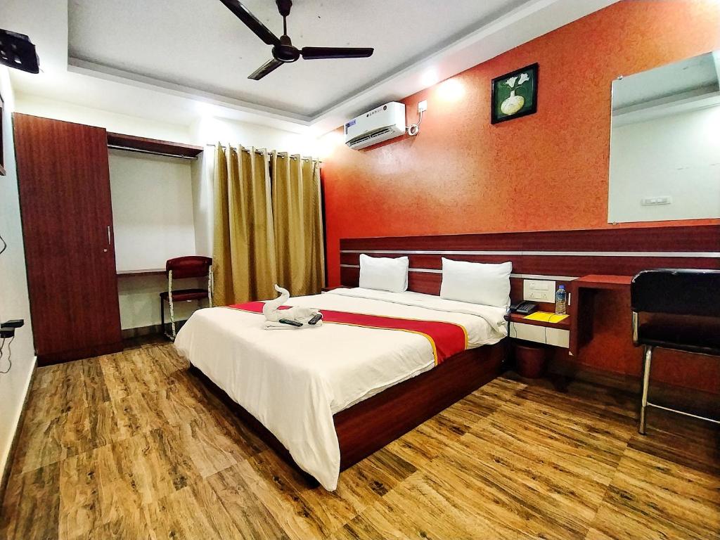 Отель Hotel Palm Suite, Бангалор