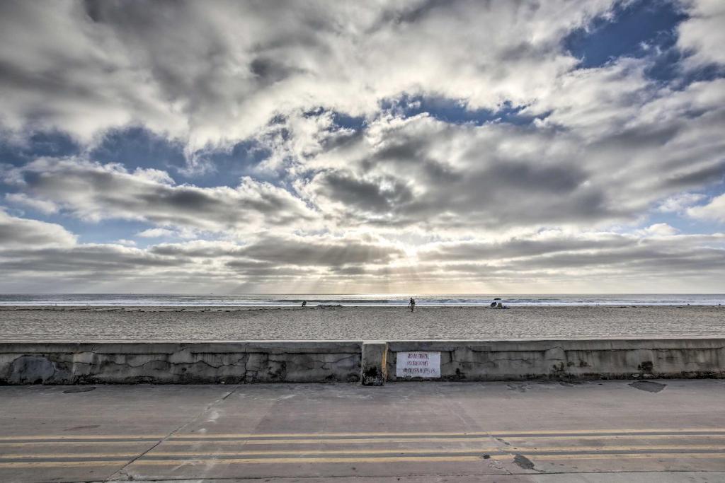 Номер (Дом для отпуска), San Diego Home - Walk to Sail Bay and Mission Beach!