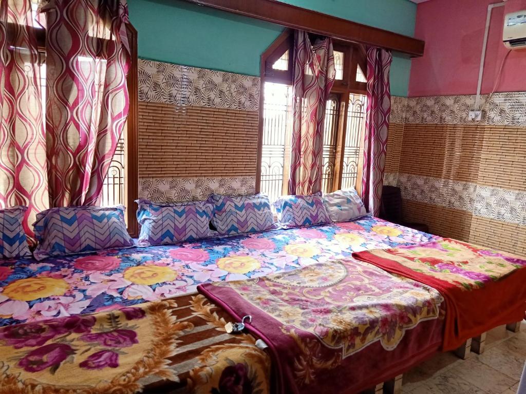 Номер (Общий номер для мужчин и женщин с 8 кроватями), Kashi Annapurna Paying Guesthouse