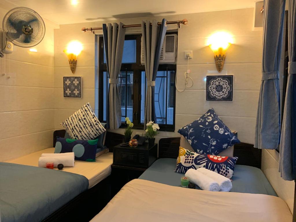Двухместный (Номер Делюкс с кроватью размера «queen-size») гостевого дома Sydney Hostel, Гонконг (город)