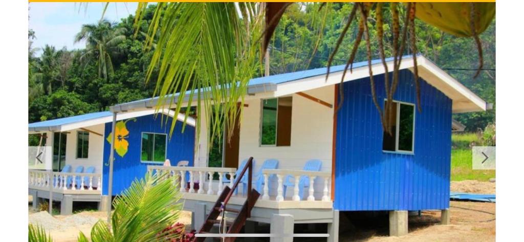 Номер (Private Bungalow on Wild Pasir Panjang Beach (sleeps 3 max)), Wild Pasir Panjang