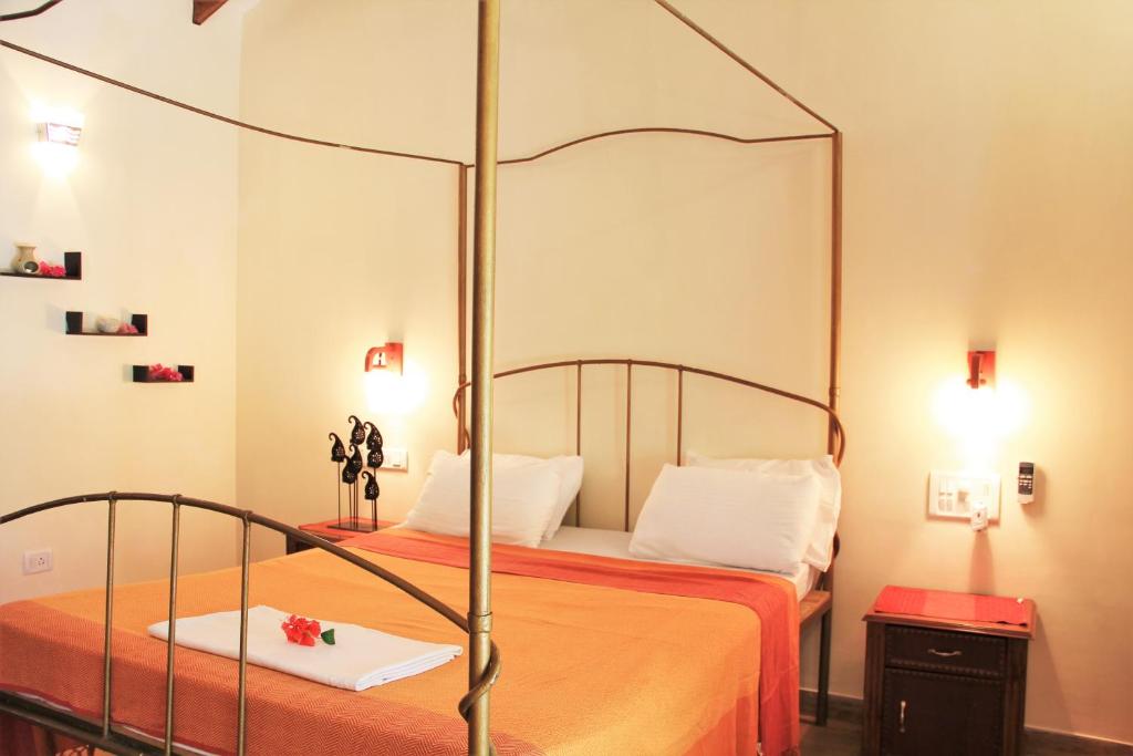 Двухместный (Двухместный номер с 1 кроватью или 2 отдельными кроватями и террасой) курортного отеля Papa Jolly's Eco-Resort, Морджим