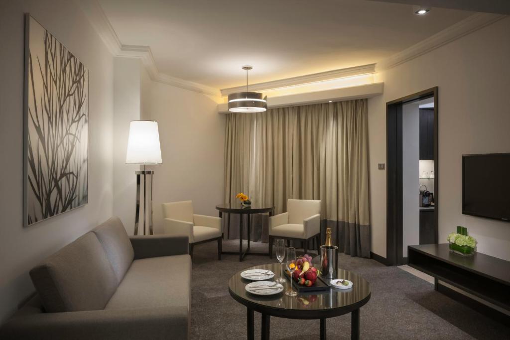 Двухместный (Номер Делюкс Continental, бесплатное повышение категории номера до улучшенного люкса с завтраком «шведский стол» для 2 человек) отеля Gateway Hotel, Marco Polo, Гонконг (город)