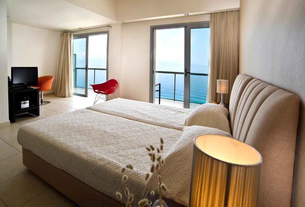 Двухместный (Стандартный двухместный номер с 1 кроватью или 2 отдельными кроватями) отеля Sikyon Coast Hotel And Resort, Ксилокастро