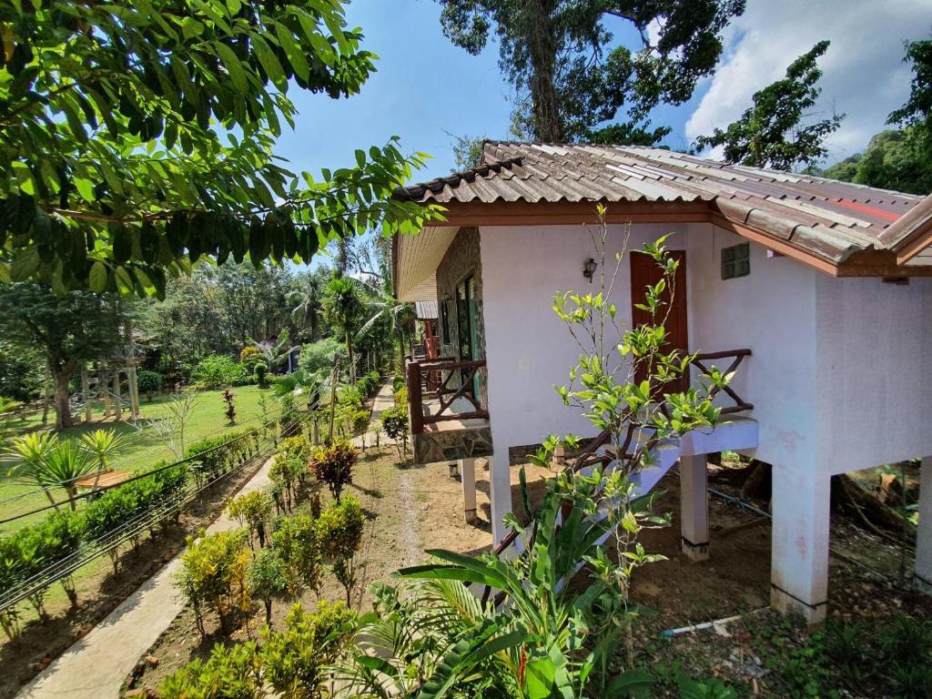 Двухместный (Улучшенный двухместный номер с 1 кроватью), Tree Tops River Huts