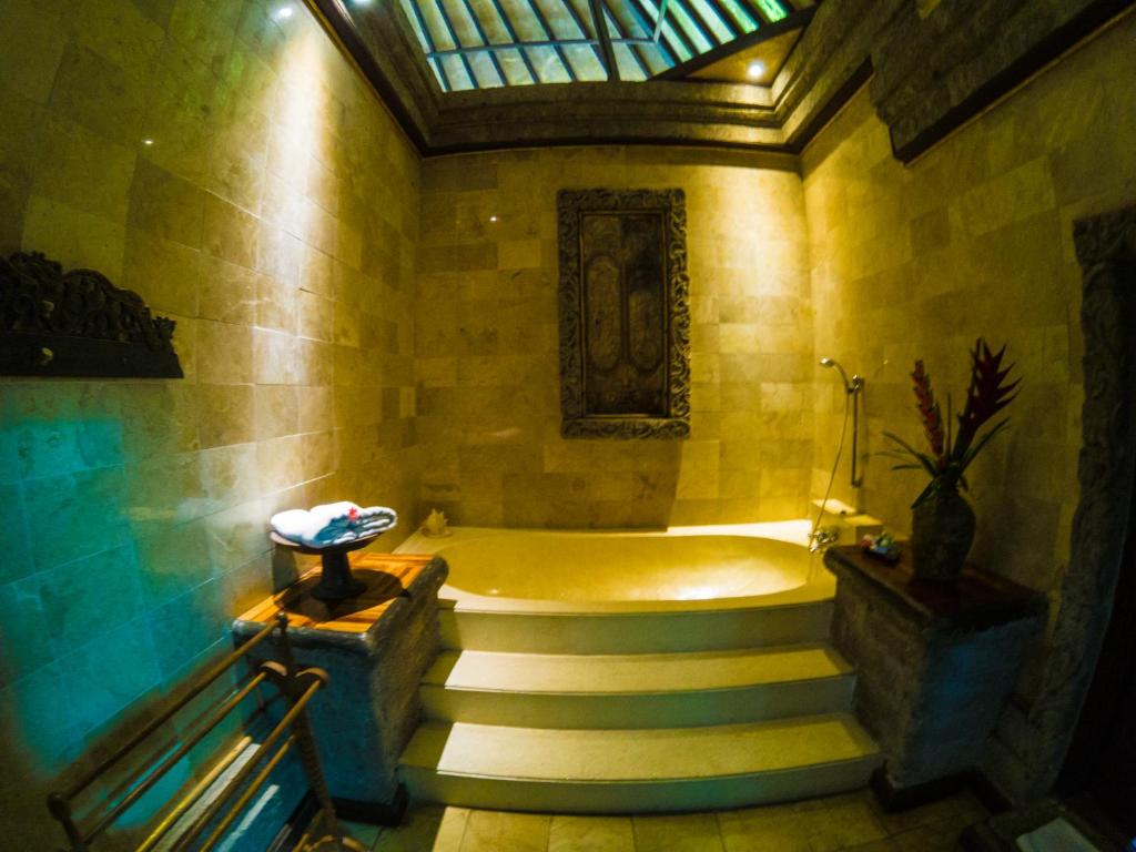 Сьюит (Суперлюкс с гидромассажной ванной) курортного отеля Arma Museum & Resort, Убуд