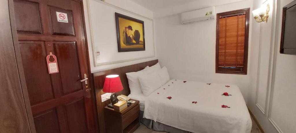 Двухместный (Стандартный двухместный номер с 1 кроватью) отеля Hanoi 3B Hotel, Ханой