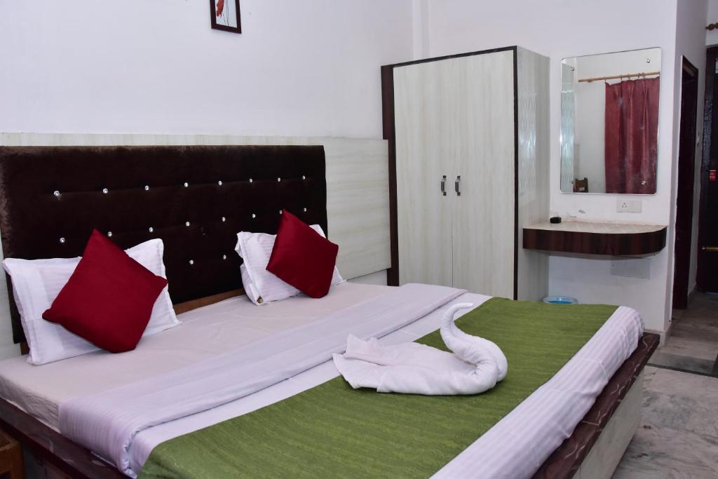 Двухместный (Стандартный двухместный номер с 1 кроватью) отеля Raj Resort Rishikesh, Ришикеш