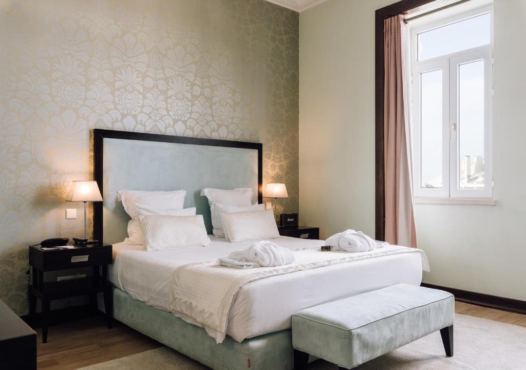 Двухместный (Двухместный номер «Премиум» с 1 кроватью или 2 отдельными кроватями) отеля Hotel Inglaterra Charme & Boutique, Эшторил