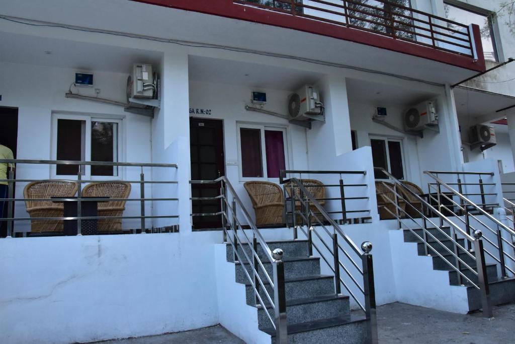 Двухместный (Улучшенный двухместный номер с 1 кроватью) отеля Raj Resort Rishikesh, Ришикеш