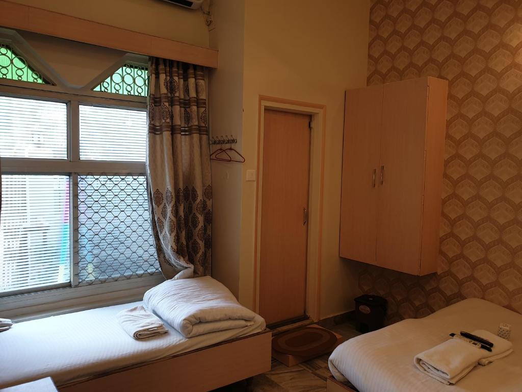 Двухместный (Economy Triple Room No View), Hotel Temple On Ganges