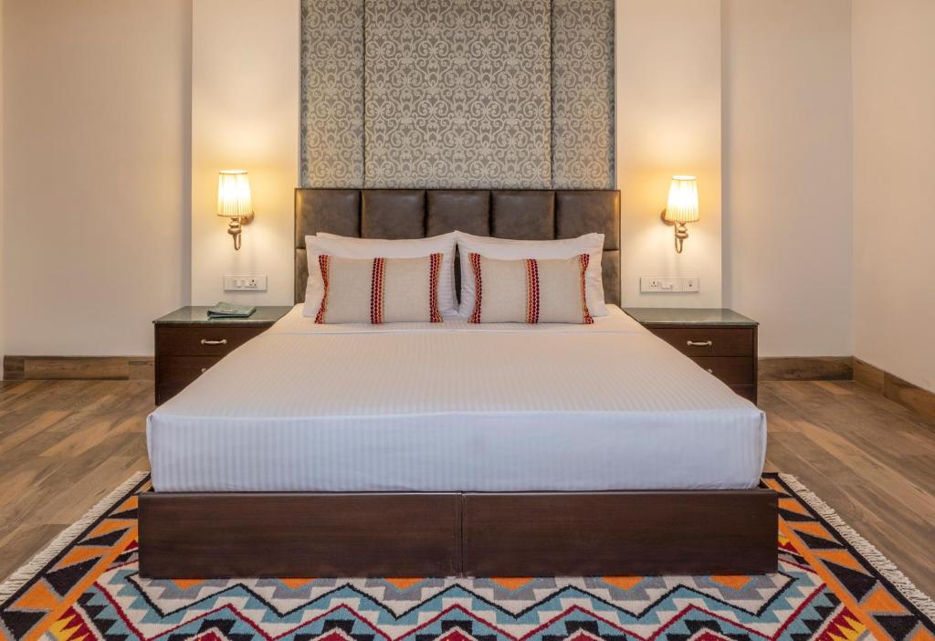 Двухместный (Улучшенный номер с кроватью размера «king-size») курортного отеля Lemon Tree Premier, Rishikesh, Ришикеш