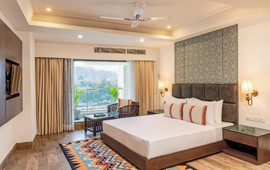 Сьюит (Суперлюкс с 1 спальней) курортного отеля Lemon Tree Premier, Rishikesh, Ришикеш