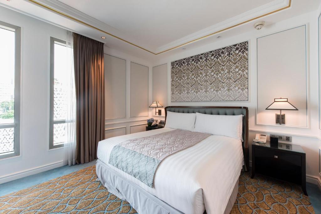 Двухместный (Клубный номер Делюкс «Гранд» с кроватью размера «king-size») отеля InterContinental Singapore, Сингапур (город)