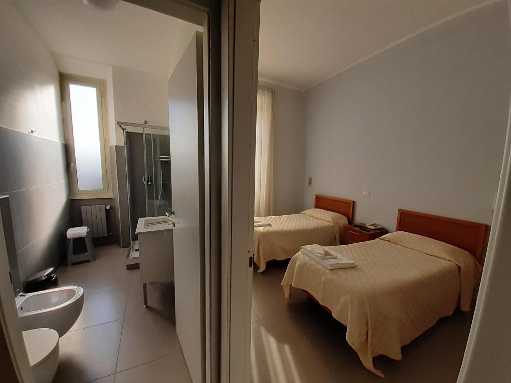 Двухместный (Улучшенный номер с кроватью размера «king-size» или 2 отдельными кроватями) гостевого дома Casa Per Ferie Suore Carmelitane, Рим