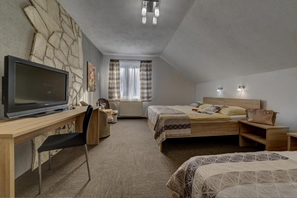 Двухместный (Улучшенный двухместный номер с 1 кроватью) гостевого дома Penzion Sankt Johann, Липтовски-Ян