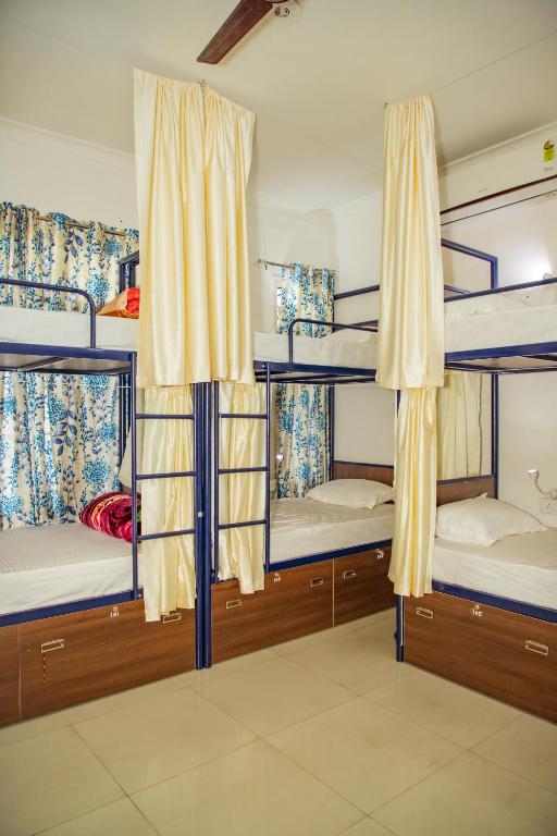 Номер (Кровать в общем 6-местном номере для мужчин и женщин), Hostel Karwaan Jaipur