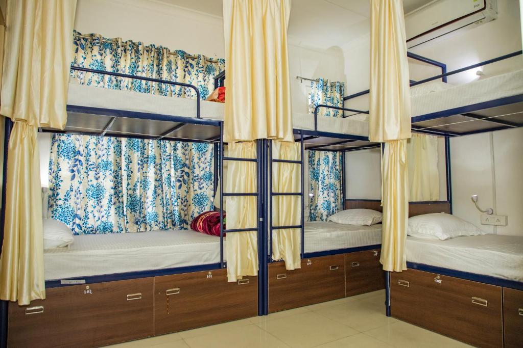 Номер (Кровать в общем 6-местном номере для мужчин и женщин), Hostel Karwaan Jaipur