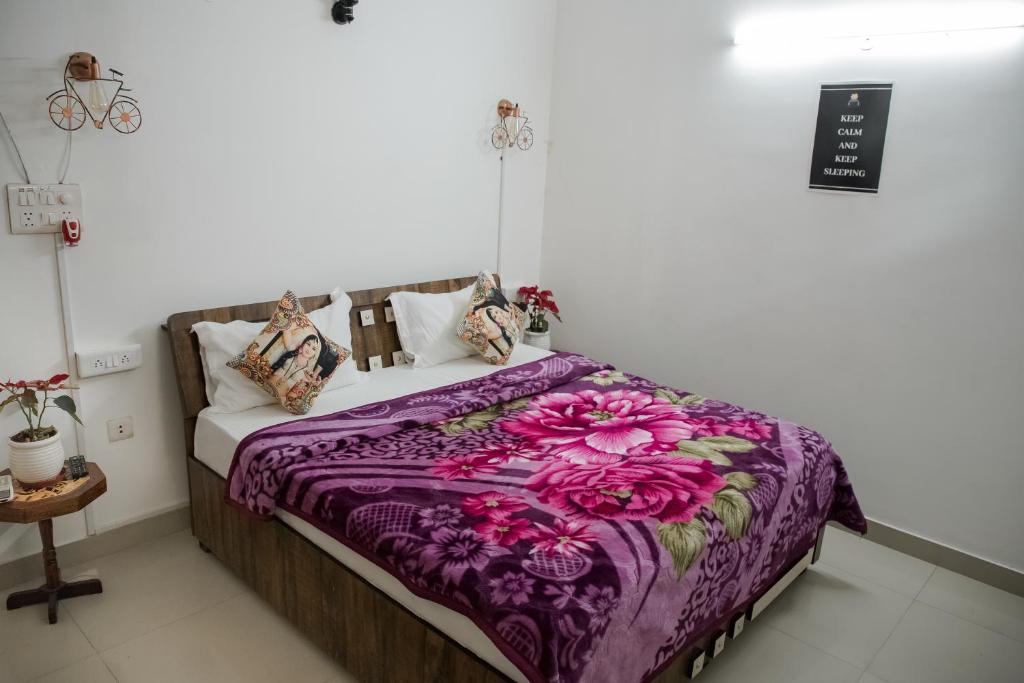 Двухместный (Двухместный номер Делюкс с 1 кроватью и балконом), Hostel Karwaan Jaipur