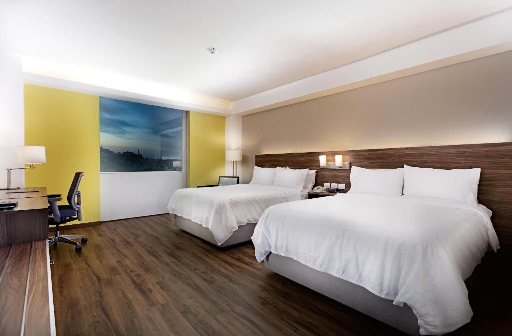 Двухместный (Двухместный номер с 2 двуспальными кроватями - Для некурящих) отеля Holiday Inn Express Villahermosa, Вильяэрмоса