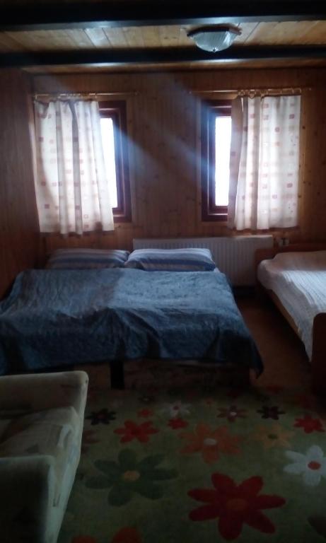 Двухместный (Двухместный номер с 2 отдельными кроватями) гостевого дома Leona, Корженов