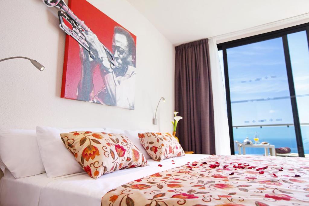 Апартаменты (Апартаменты с 3 спальнями) апарт-отеля Royal Sun Resort, Адехе