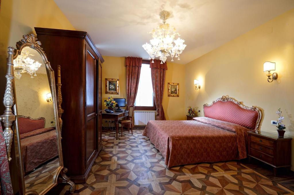 Четырехместный (Четырехместный номер) отеля Antico Panada, Венеция