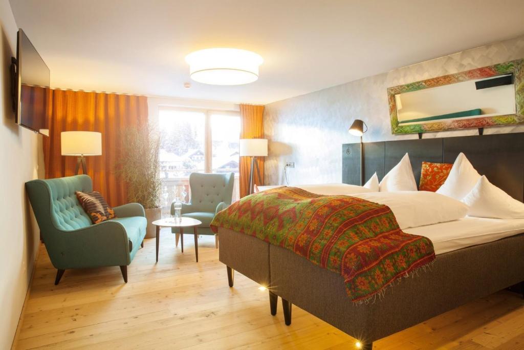 Двухместный (Двухместный номер с 1 кроватью и балконом) отеля Raffl's Tyrol Hotel, Санкт-Антон-ам-Арльберг