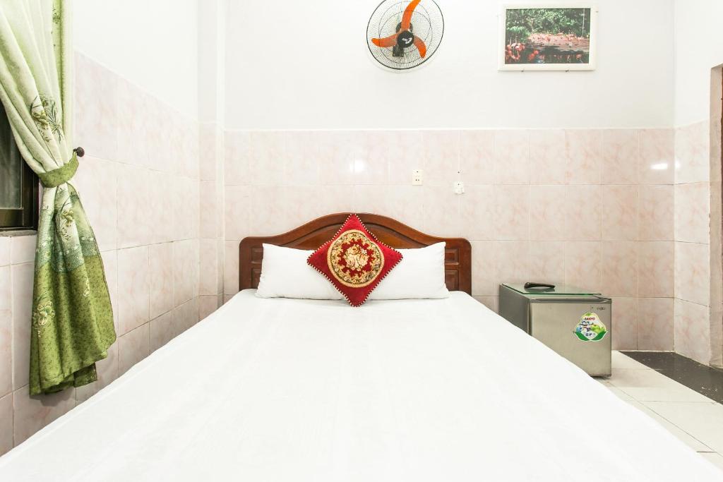 Двухместный (Стандартный двухместный номер с 1 кроватью) отеля SPOT ON 804 My Hanh Hotel, Дананг