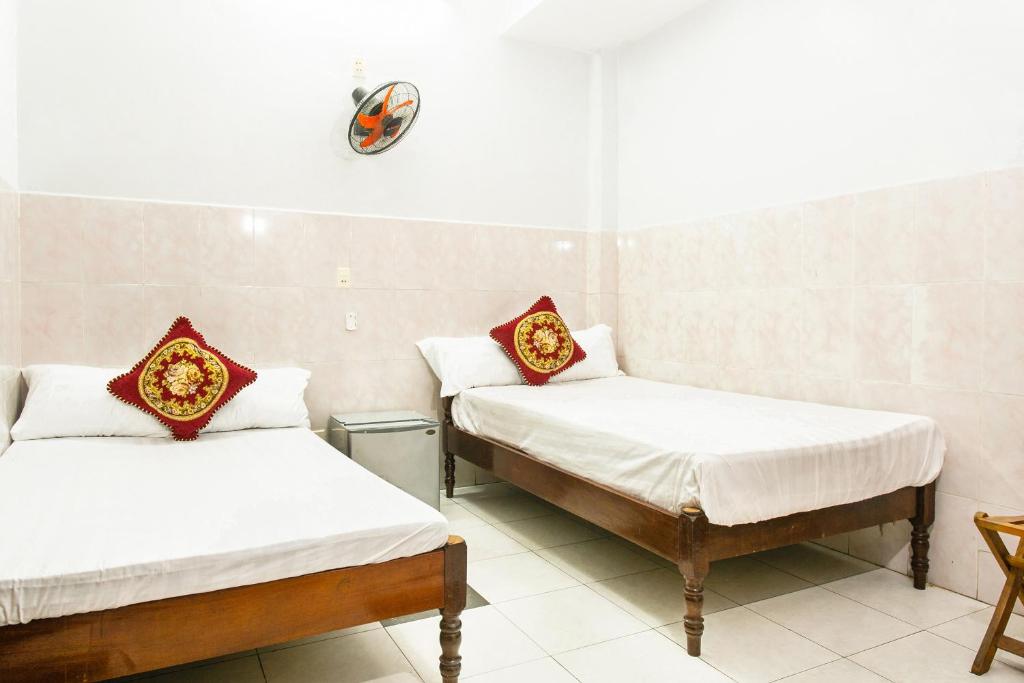 Двухместный (Улучшенный двухместный номер с 1 кроватью) отеля SPOT ON 804 My Hanh Hotel, Дананг