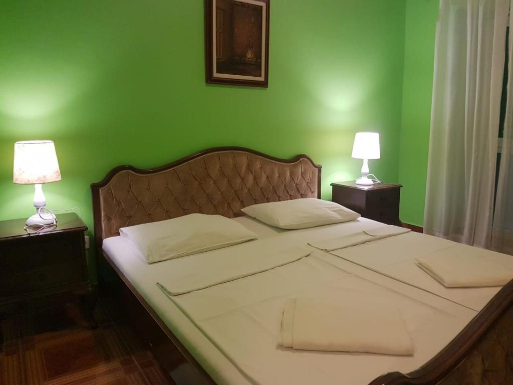 Двухместный (Двухместный номер с 1 кроватью или 2 отдельными кроватями) отеля Hotel Velinac, Карлобаг