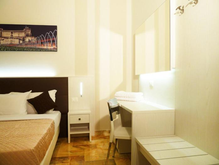 Двухместный (Двухместный номер с 1 кроватью или 2 отдельными кроватями) отеля Esquire Inn Roma, Рим