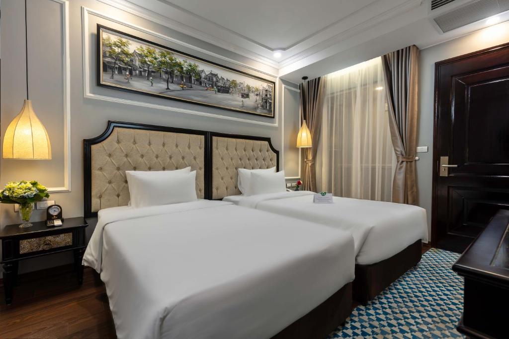 Двухместный (Улучшенный двухместный номер с 1 кроватью или 2 отдельными кроватями) отеля Babylon Premium Hotel & Spa, Ханой