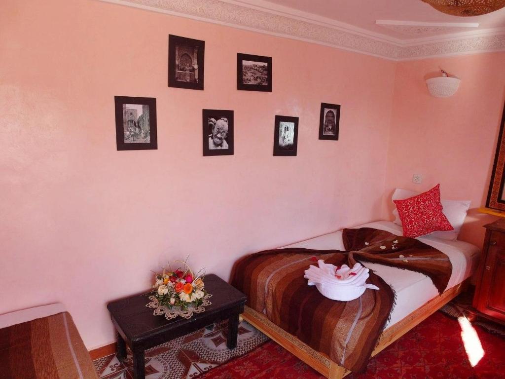 Двухместный (Двухместный номер с 1 кроватью или 2 отдельными кроватями, общая ванная комната) отеля Riad Chennaoui, Марракеш
