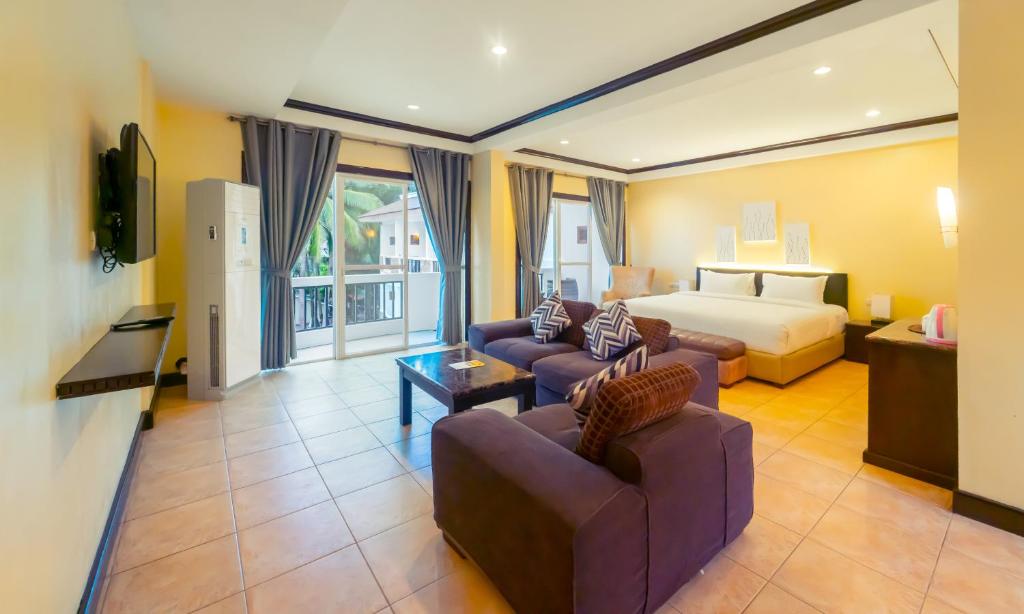 Двухместный (Номер «Гранд» Делюкс) курортного отеля Boracay Ocean Club Beach Resort, Боракай
