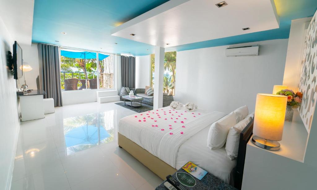 Сьюит (Люкс Diamond) курортного отеля Boracay Ocean Club Beach Resort, Боракай