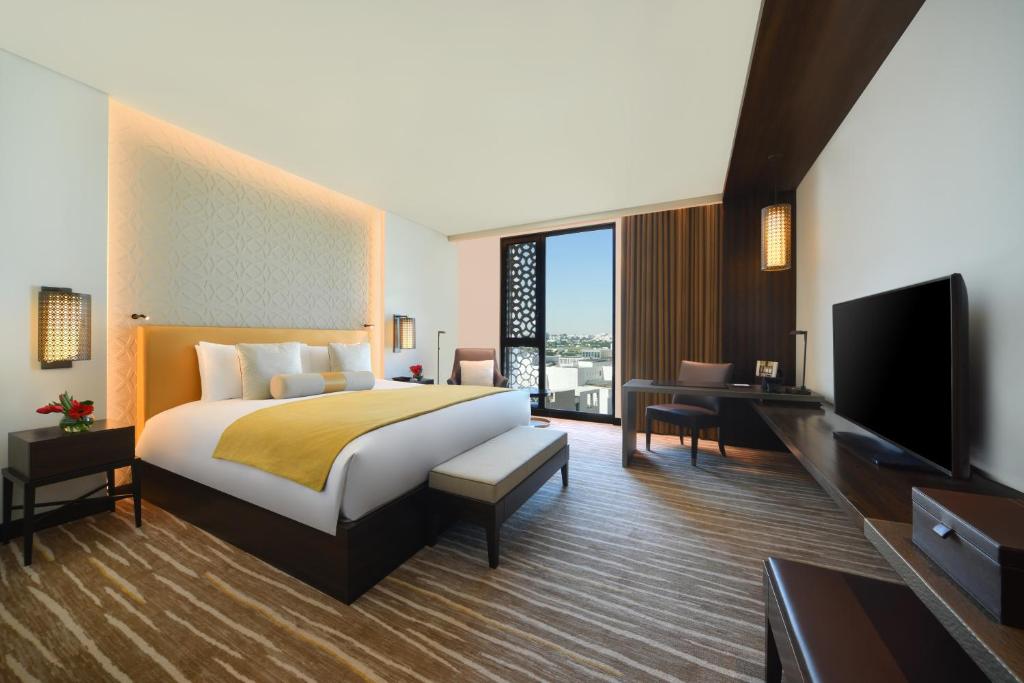 Двухместный (Улучшенный номер с кроватью размера «king-size») отеля Alwadi Hotel Doha - MGallery, Доха