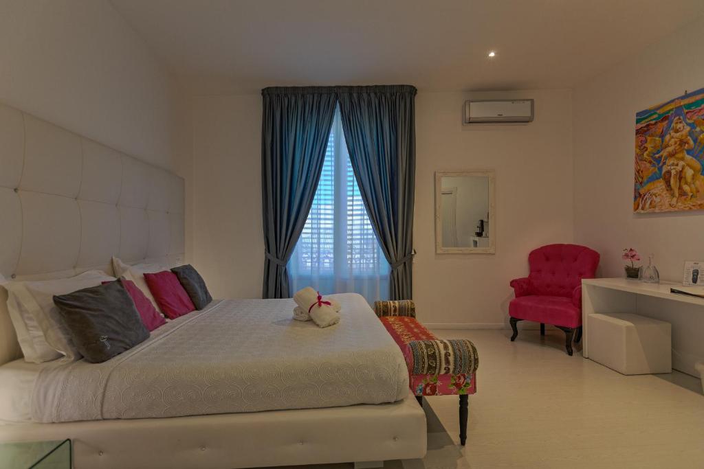 Двухместный (Улучшенный двухместный номер с 1 кроватью или 2 отдельными кроватями) гостевого дома Palco Rooms&Suites, Палермо
