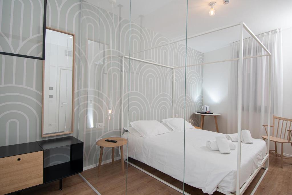 Двухместный (Улучшенный двухместный номер с 1 кроватью) отеля Hotel Rio, Венеция