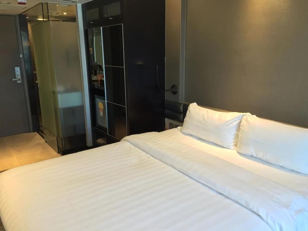 Двухместный (Номер Делюкс с кроватью размера «queen-size») отеля Popway Hotel, Гонконг (город)